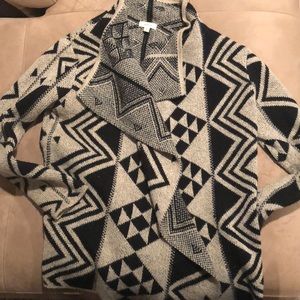 Women’s S/M open sweater
